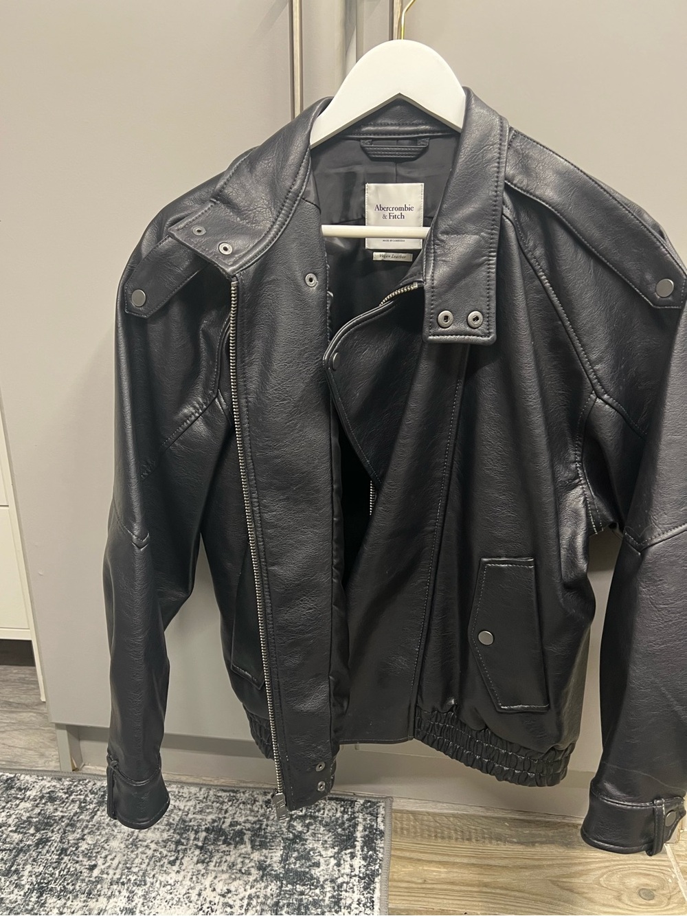 Abercrombie & Fitch Women’s Black Leather Bomber Jacket